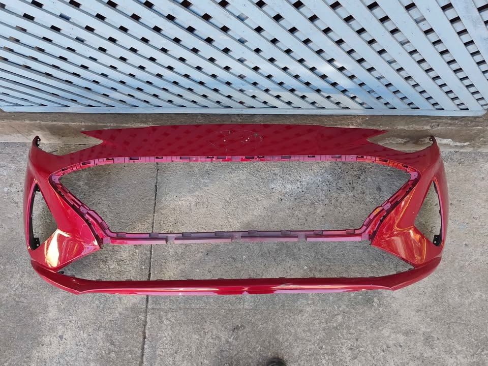 Parachoque delantero Hyundai Grand i10 sedan 2021 - 2023