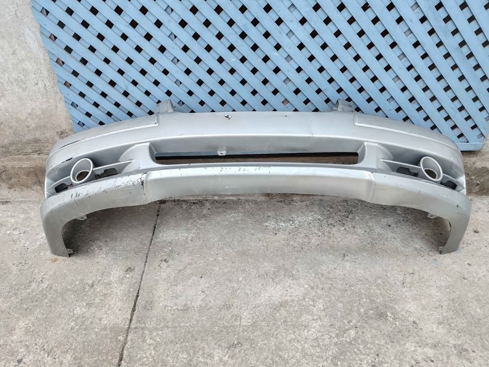 Parachoque delantero Hyundai Trajet 2001 - 2004 - Imagen 2