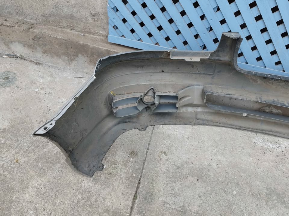 Parachoque delantero Hyundai Trajet 2001 - 2004 - Imagen 7