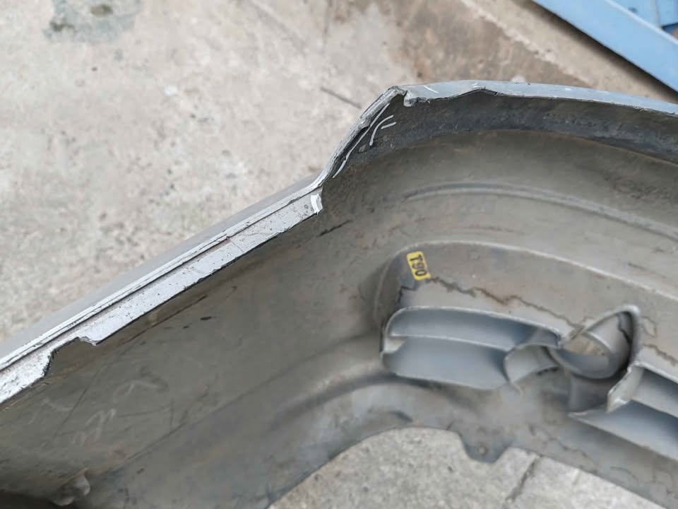 Parachoque delantero Hyundai Trajet 2001 - 2004 - Imagen 8