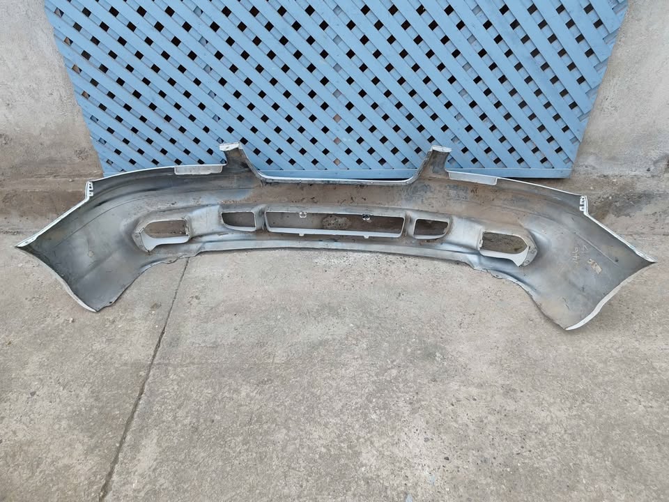Parachoque delantero Hyundai Trajet 2005 - 2007 - Imagen 8