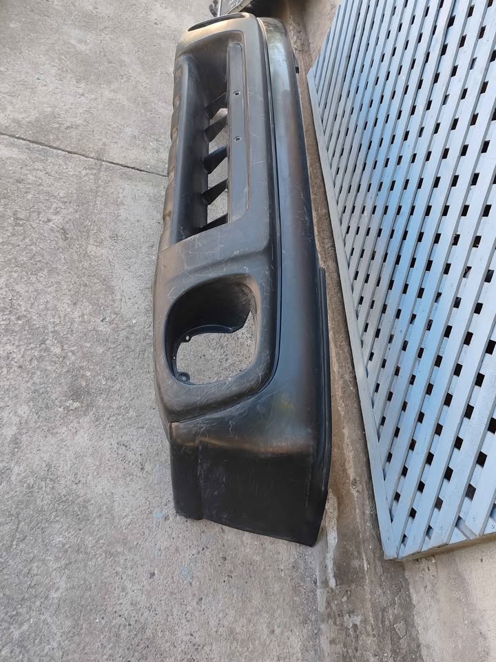 Parachoque delantero Subaru Legacy Outback 1996 - 1999 - Imagen 4