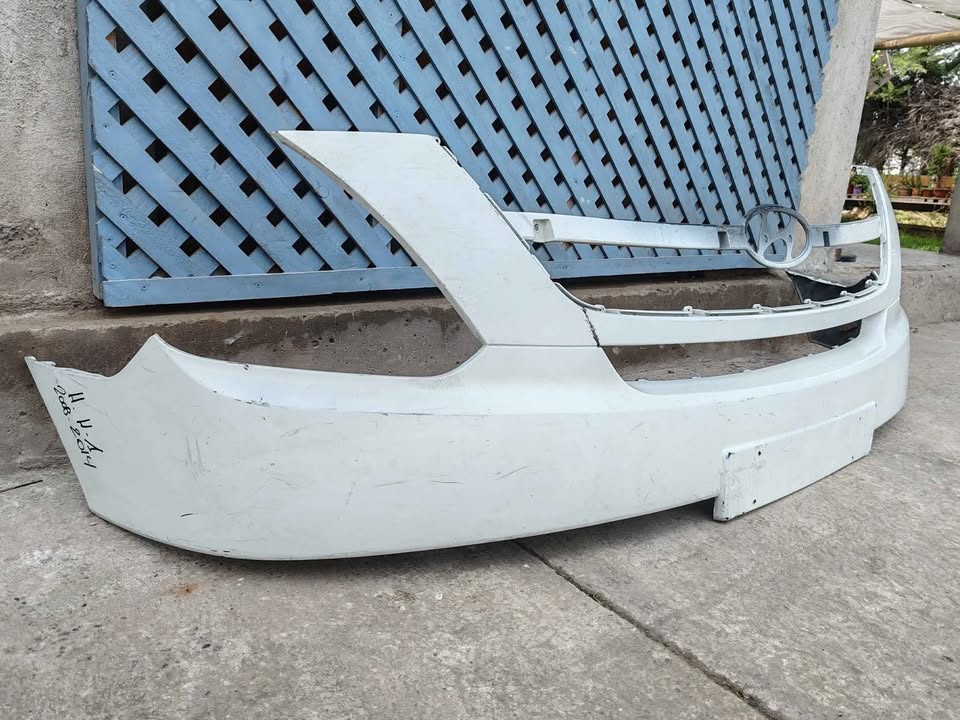 Parachoque delantero superior Hyundai H1 2008 - 2014 - Imagen 3