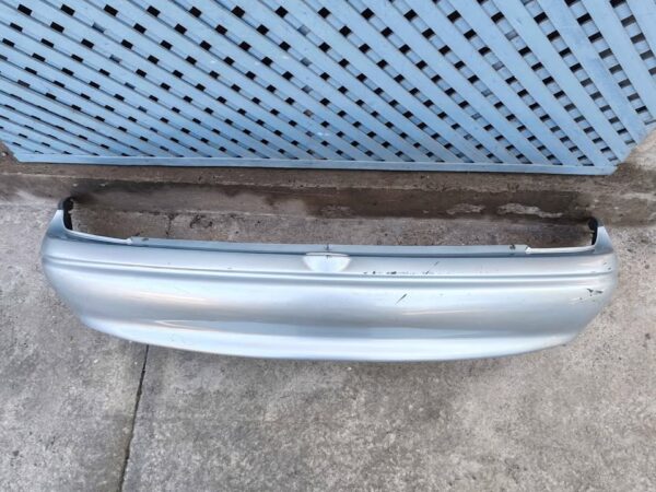 Parachoque trasero Chevrolet Corsa sedan 2000 - 2008 - Imagen 2