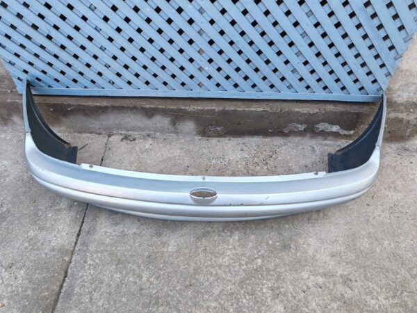 Parachoque trasero Chevrolet Corsa sedan 2000 - 2008 - Imagen 5