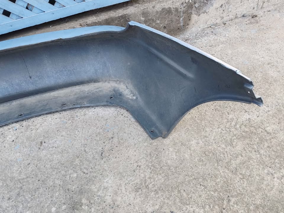Parachoque trasero Chevrolet Corsa sedan 2000 - 2008 - Imagen 6