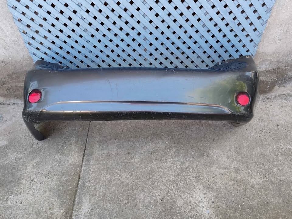 Parachoque trasero Toyota Corolla 2009 - 2011