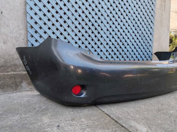 Parachoque trasero Toyota Corolla 2009 - 2011 - Imagen 4