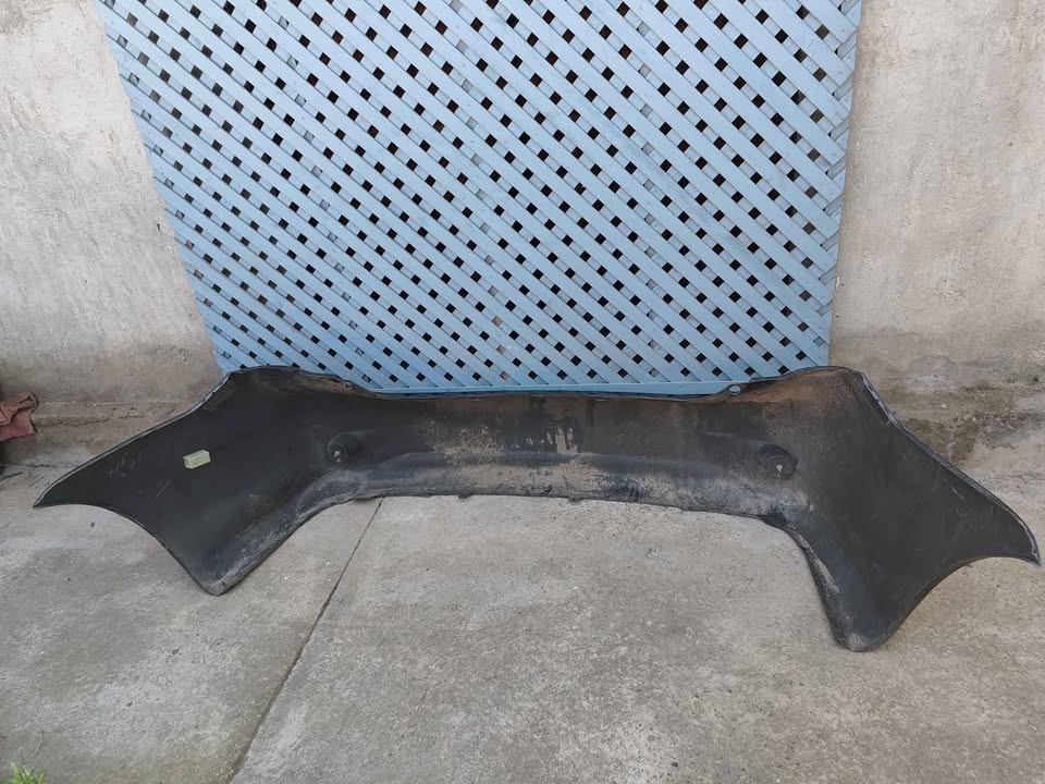 Parachoque trasero Toyota Corolla 2009 - 2011 - Imagen 9