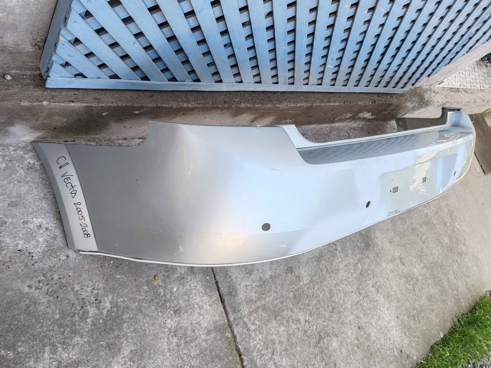 Parachoque trasero chevrolet Vectra 2005 - 2008 - Imagen 3