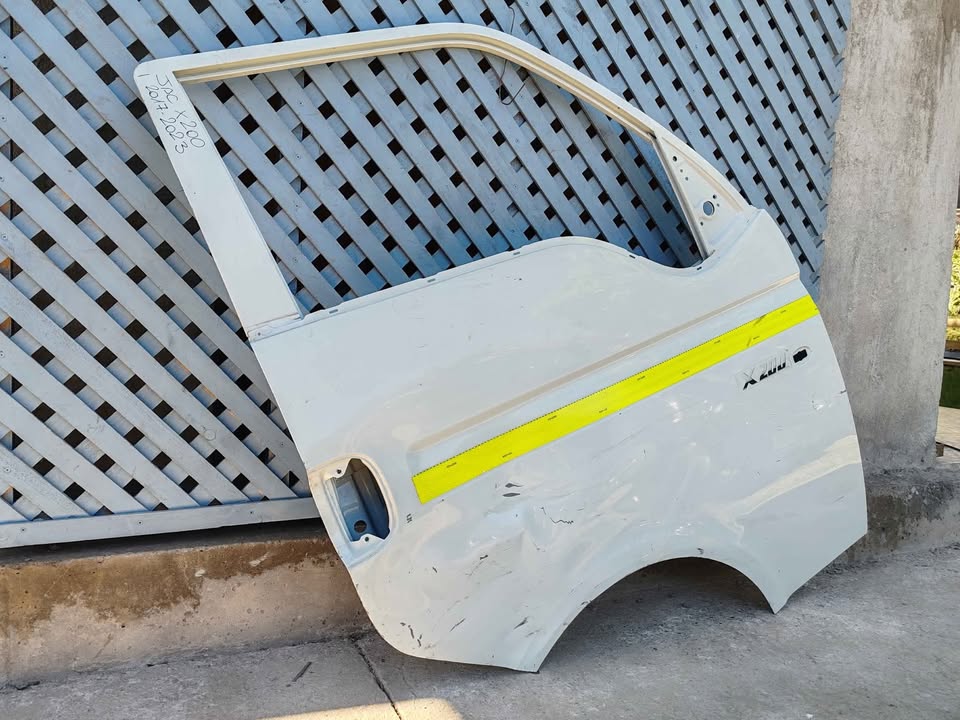 Puerta delantera derecha JAC X200 2017 - 2023 - Imagen 2