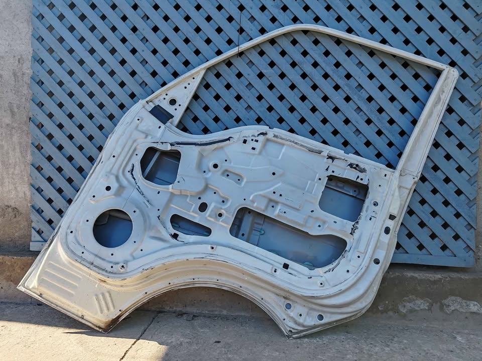 Puerta delantera derecha JAC X200 2017 - 2023 - Imagen 9