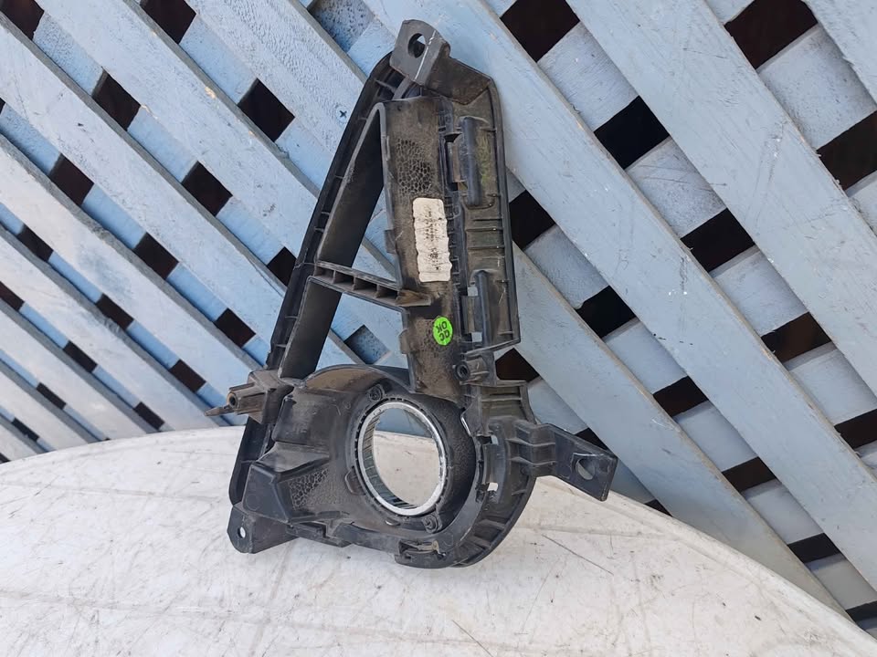 Tapa de neblinero izquierdo Hyundai Grand i10 2021 - 2023 - Imagen 4