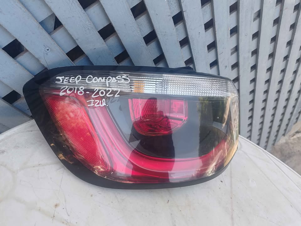 Foco trasero izquierdo Jeep Compass 2018 - 2022 - Imagen 4