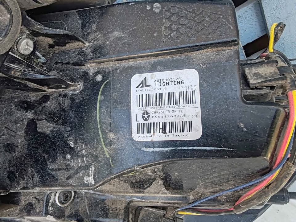 Foco trasero izquierdo Jeep Compass 2018 - 2022 - Imagen 5