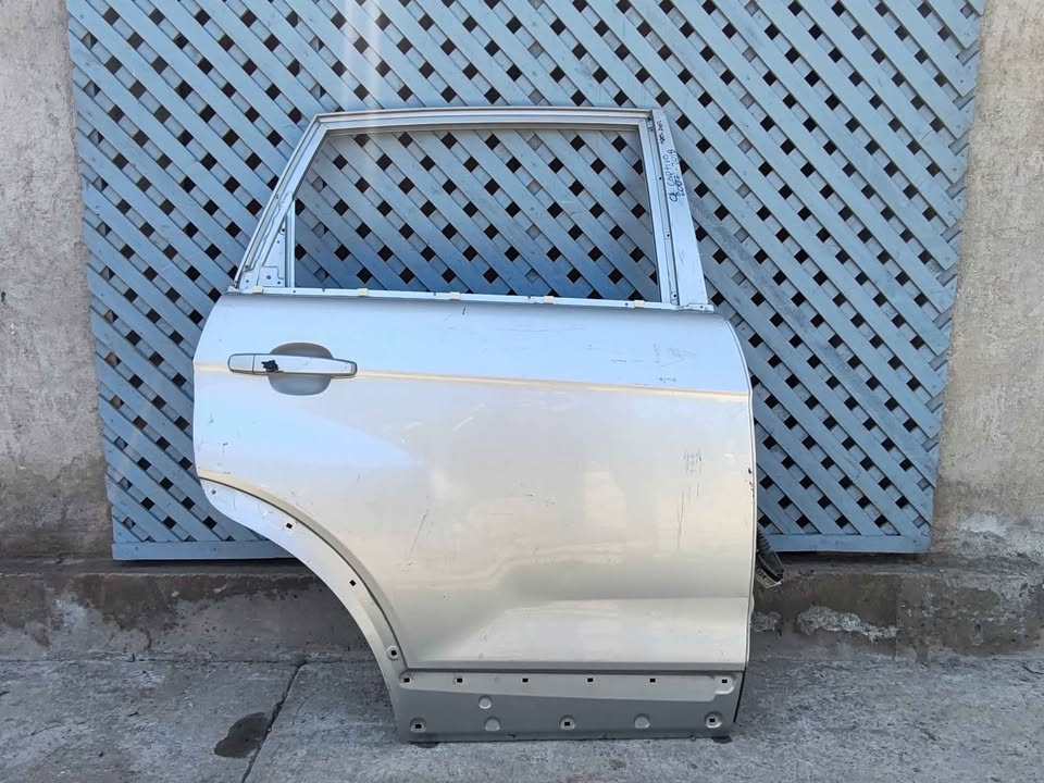 Puerta trasera derecha Chevrolet Captiva 2008 - 2018