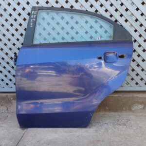 Puerta trasera izquierda Kia Rio 5 2012 - 2017