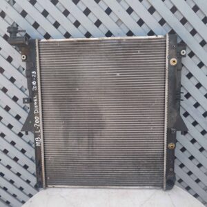 Radiador de agua automático Mitsubishi L200 2016 - 2023