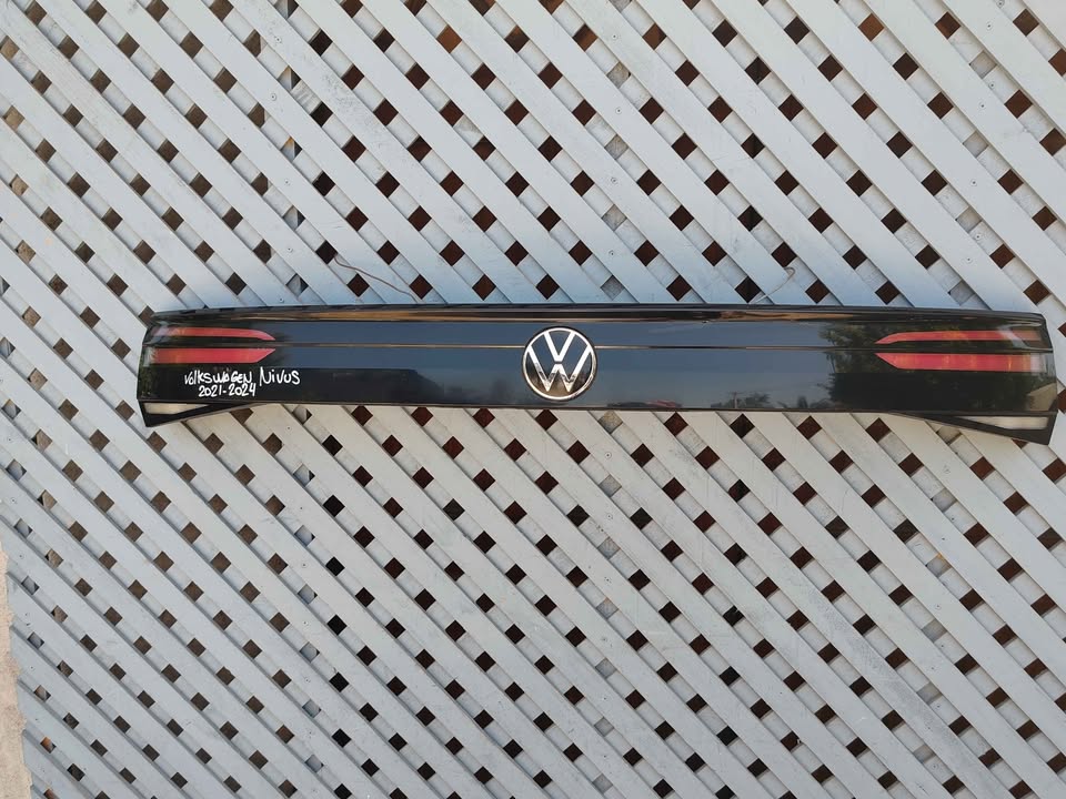 Embellecedor de portalón Volkswagen Nivus 2021 - 2024 - Imagen 2