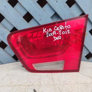 Foco de maleta derecho Kia Cerato 2009 - 2012