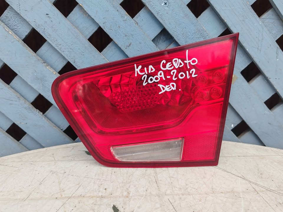 Foco de maleta derecho Kia Cerato 2009 - 2012