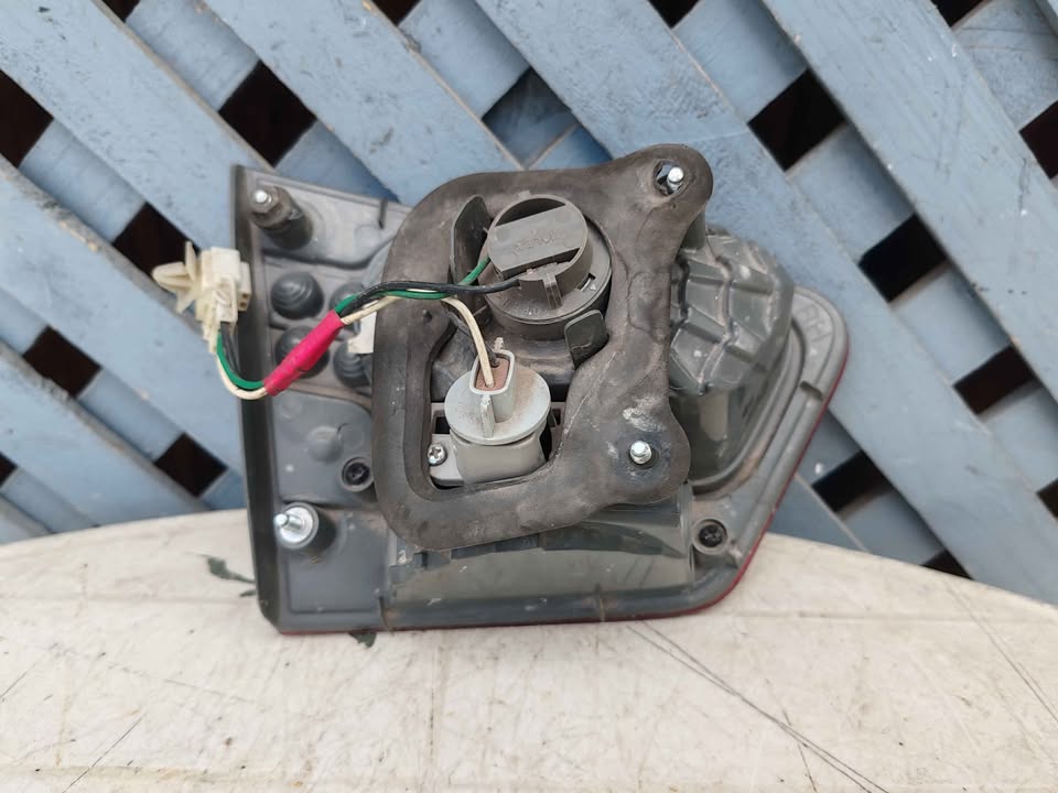 Foco de maleta derecho Kia Cerato 2009 - 2012 - Imagen 5