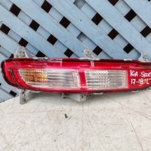 Foco de parachoque trasero izquierdo Kia Sportage 2017 - 2018