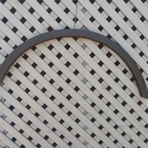 Moldura delantera izquierda Mahindra XUV500 2014 - 2022