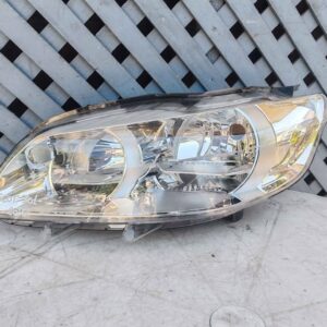 Óptico izquierdo Peugeot 301 2013 - 2016