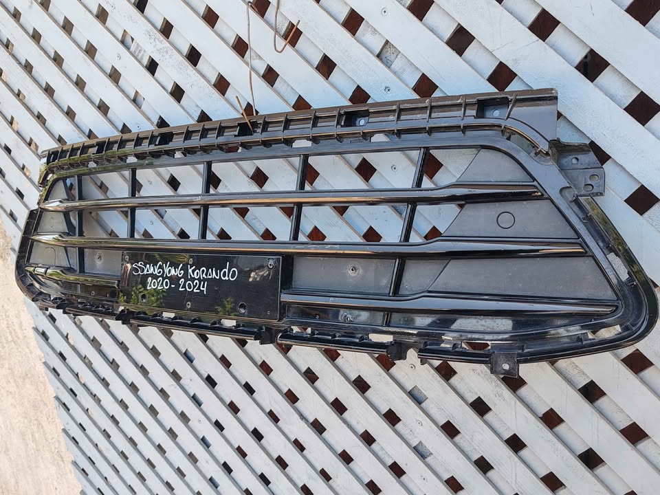 Rejilla de parachoque Ssangyong Korando 2020 - 2024 - Imagen 3