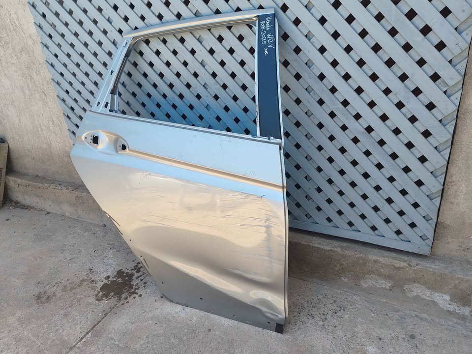 Puerta trasera derecha Honda WR-V 2018 - 2025 - Imagen 4