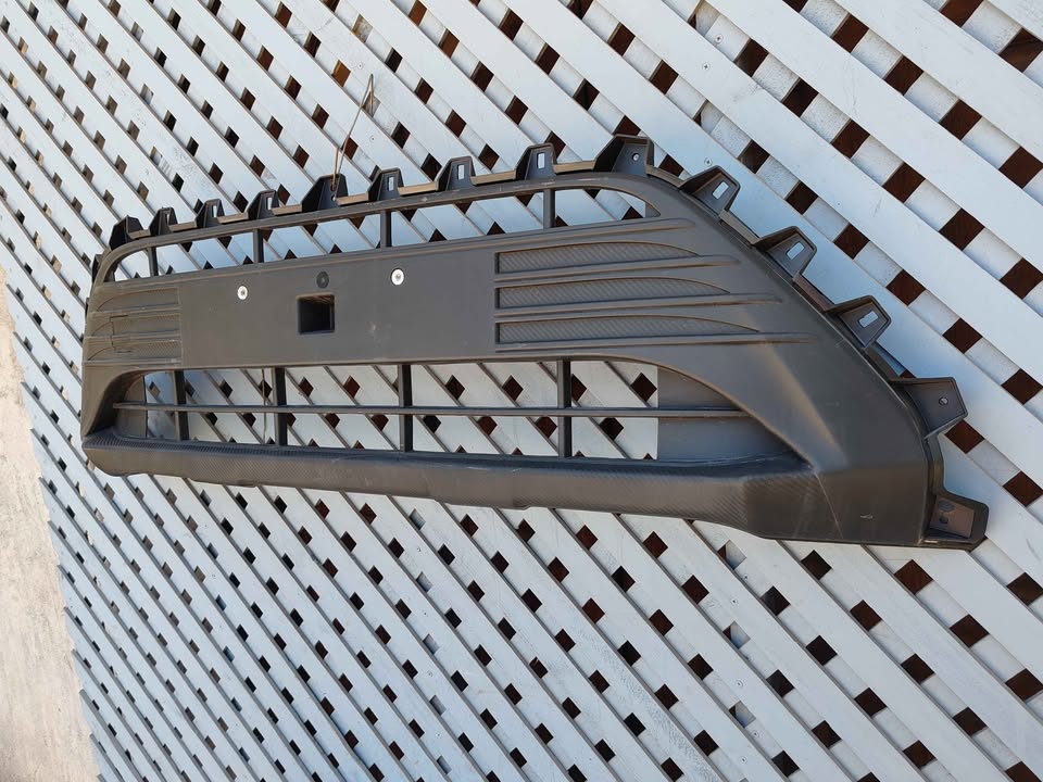 Rejilla de parachoque Mahindra XUV 300 2023 - 2024 - Imagen 2