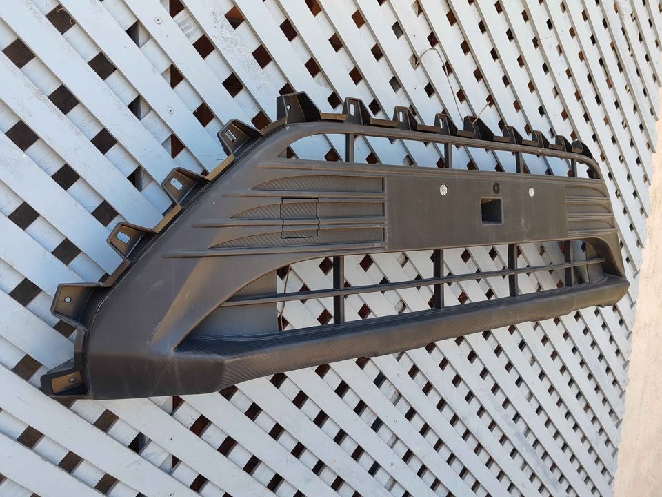 Rejilla de parachoque Mahindra XUV 300 2023 - 2024 - Imagen 3