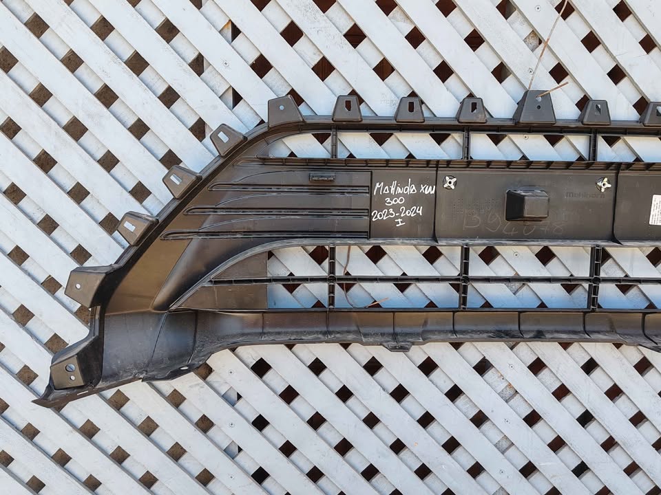 Rejilla de parachoque Mahindra XUV 300 2023 - 2024 - Imagen 5