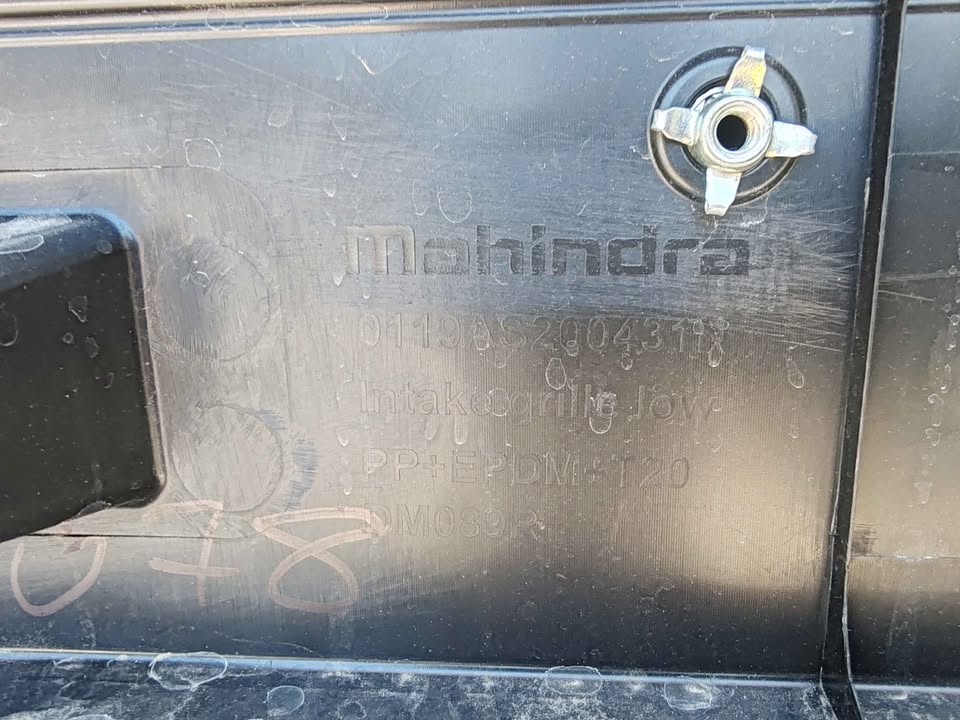 Rejilla de parachoque Mahindra XUV 300 2023 - 2024 - Imagen 7