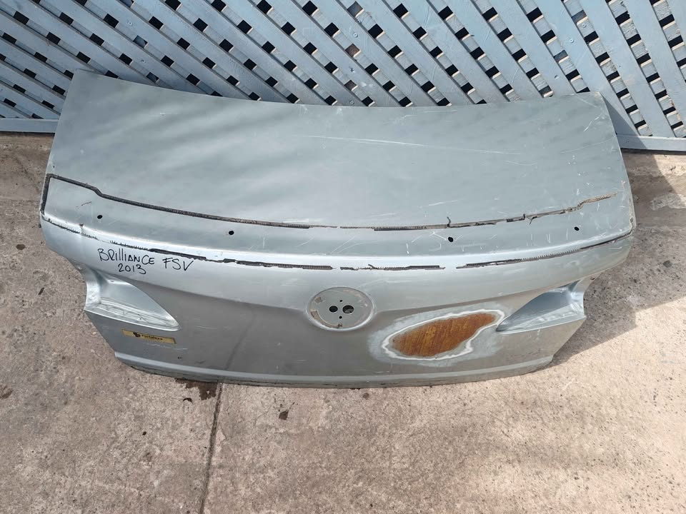 Tapa maleta Brilliance FSV 2011 - 2013 - Imagen 2