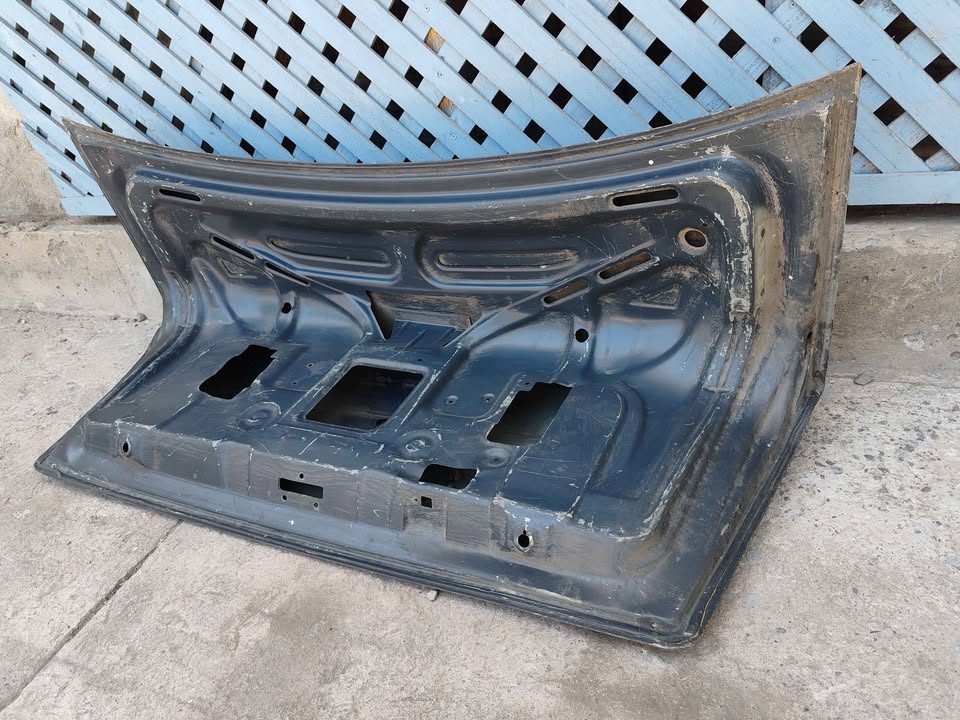 Tapa maleta Chevrolet Astra 1999 - 2002 - Imagen 7