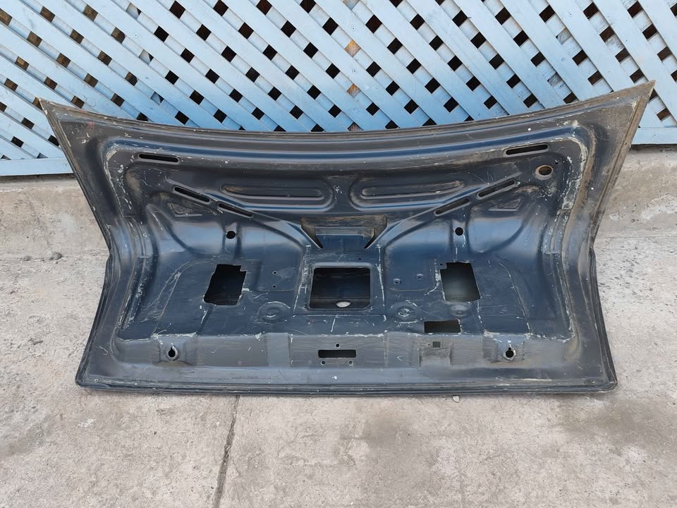 Tapa maleta Chevrolet Astra 1999 - 2002 - Imagen 9