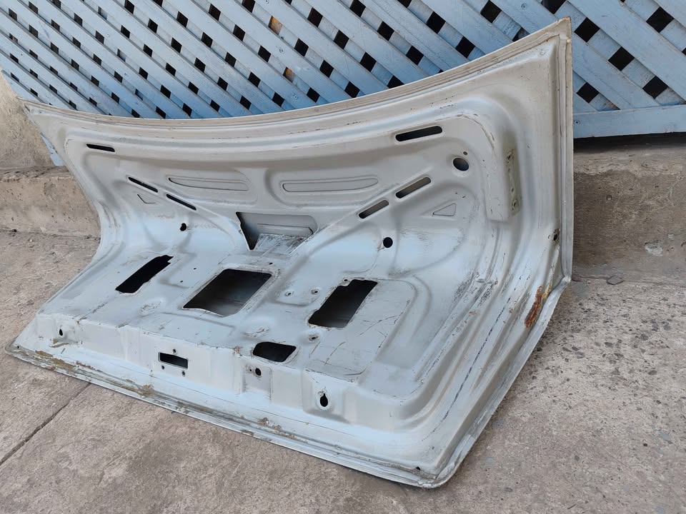 Tapa maleta Chevrolet Astra 1999 - 2003 - Imagen 8