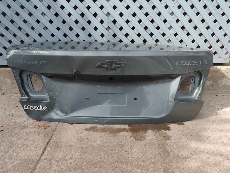 Tapa maleta Chevrolet Cruze 2011- 2015