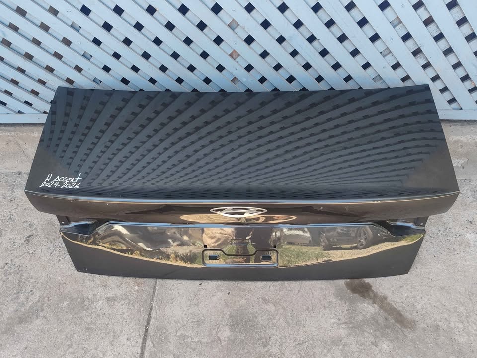 Tapa maleta Hyundai Accent 2024 - 2026 - Imagen 2