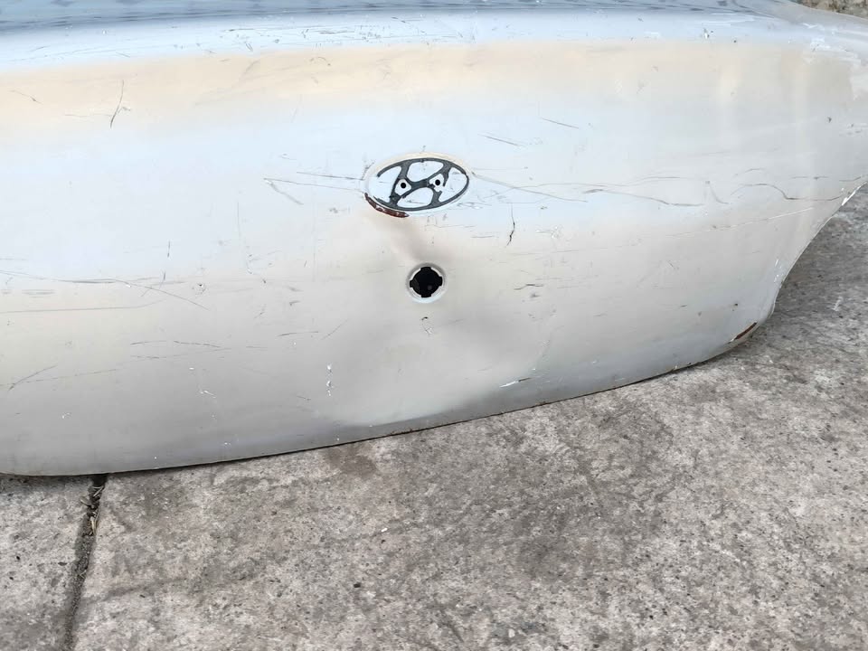 Tapa maleta Hyundai Elantra 1997 - 1999 - Imagen 5