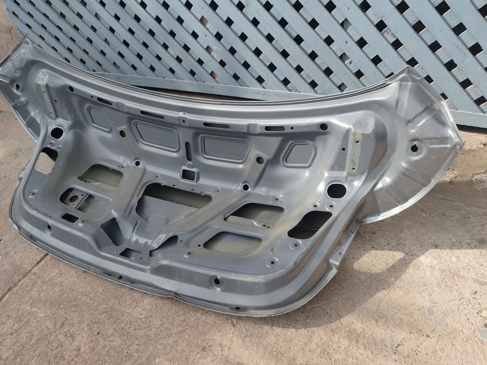 Tapa maleta Hyundai Elantra 2011 - 2014 - Imagen 7