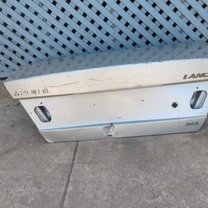 Tapa maleta Mitsubishi Lancer 1999 - 2001