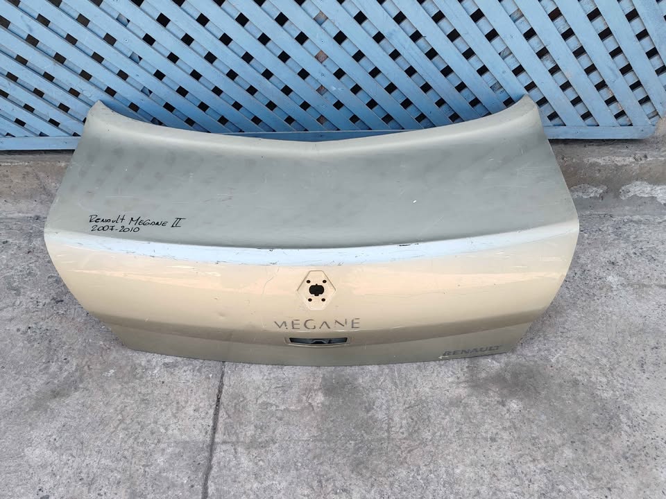 Tapa maleta Renault Megane 2 2007 - 2010 - Imagen 2