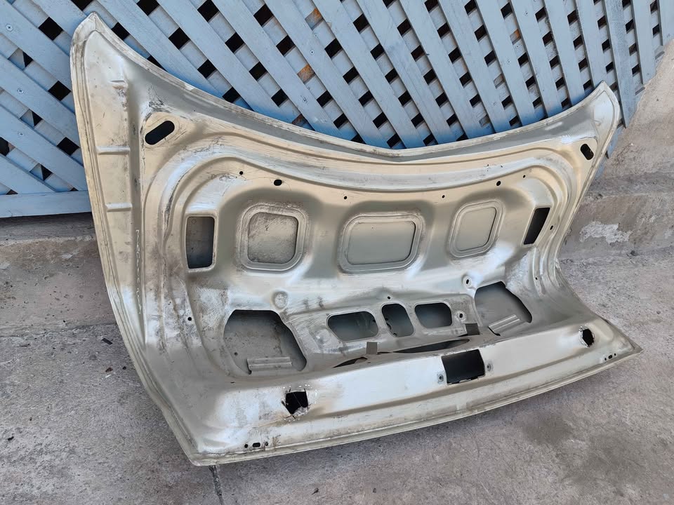 Tapa maleta Renault Megane 2 2007 - 2010 - Imagen 9