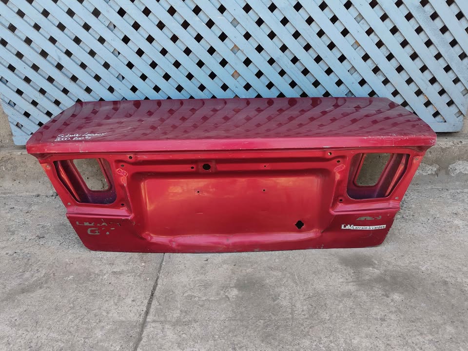 Tapa maleta Subaru Legacy 2000 - 2003