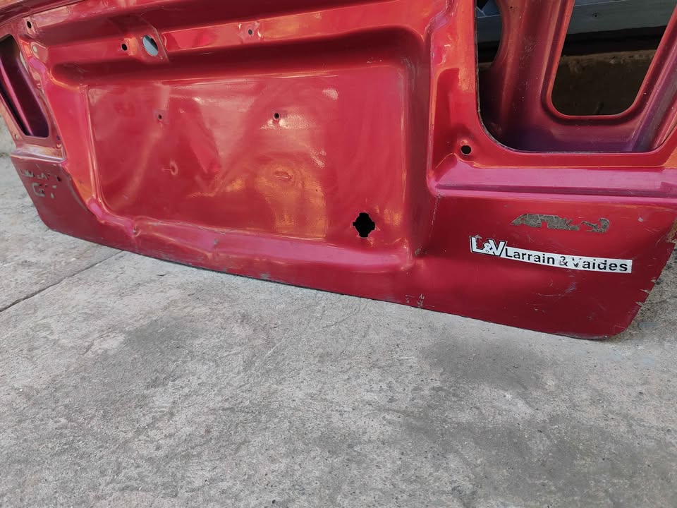 Tapa maleta Subaru Legacy 2000 - 2003 - Imagen 5