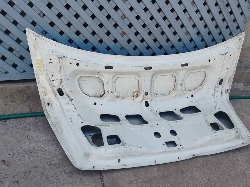 Tapa maleta Suzuki Aerio 2003 - 2008 - Imagen 7