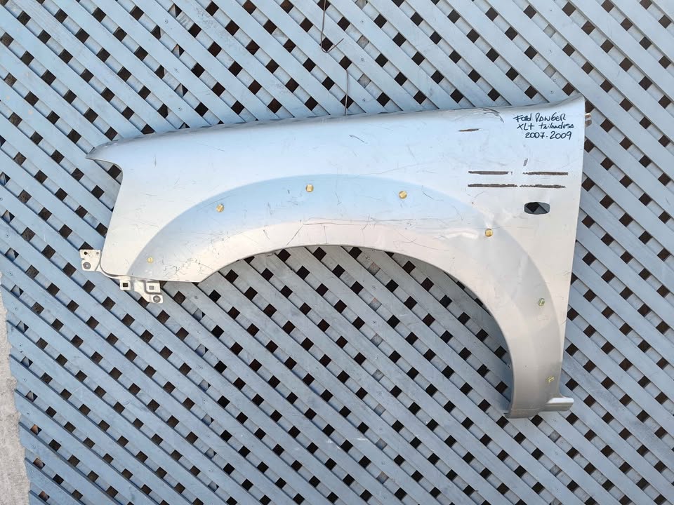 Tapabarro izquierdo Ford Ranger xlt tailandesa 2007 - 2009